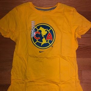 Nike women’s extra large club America slim fit